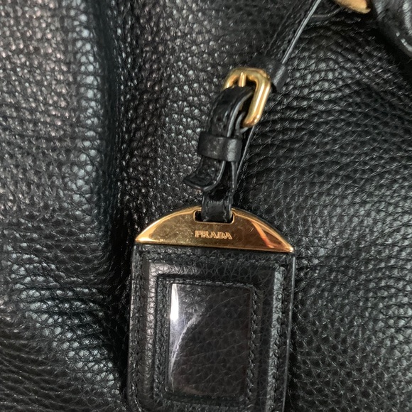 Prada bag - Picture 3 of 8